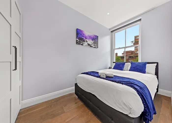 Stylish 2 Bedroom Apartment In Westminster Sleeps 5 With Ac